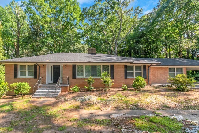 Building Photo - Spacious 4 Bed 3 Bath SFH!