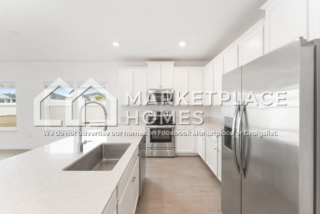 Building Photo - 5621 SW 90th Ln