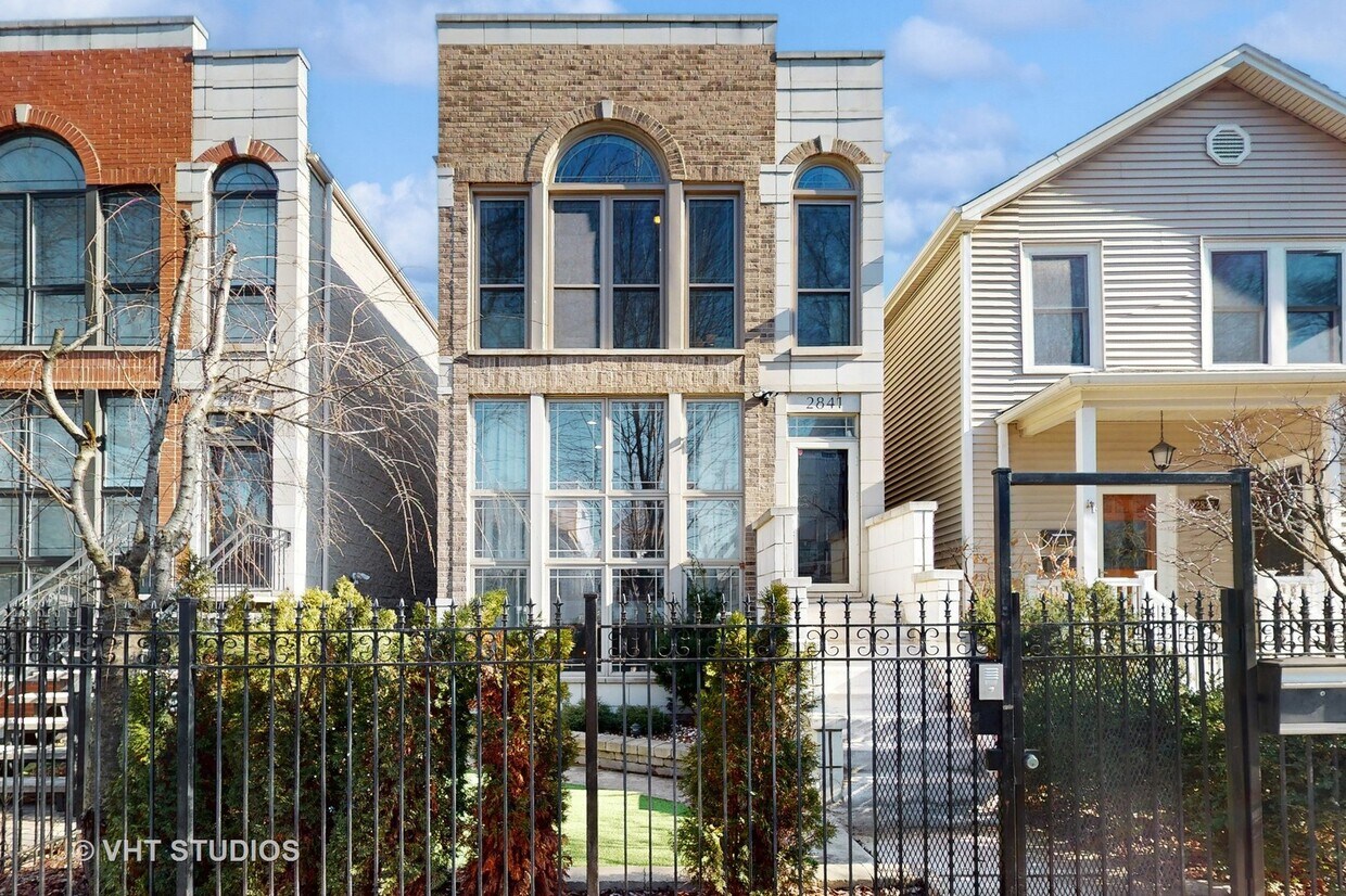 Primary Photo - 2841 N Talman Ave