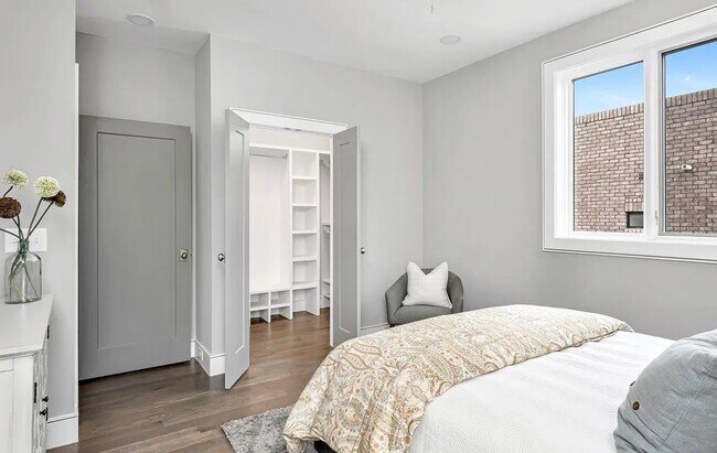 Foto del edificio - 108 N 8th St
