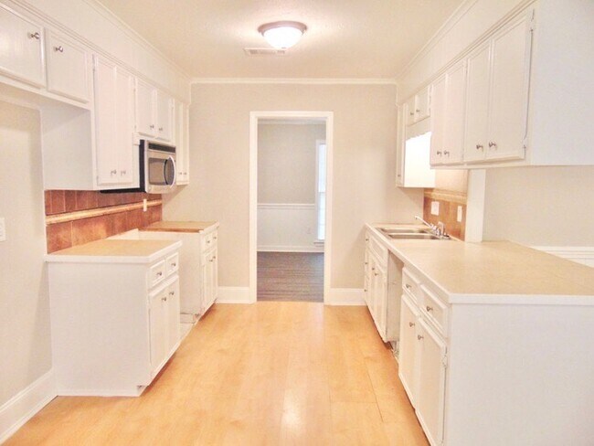 Building Photo - 5240 Harrow Dr