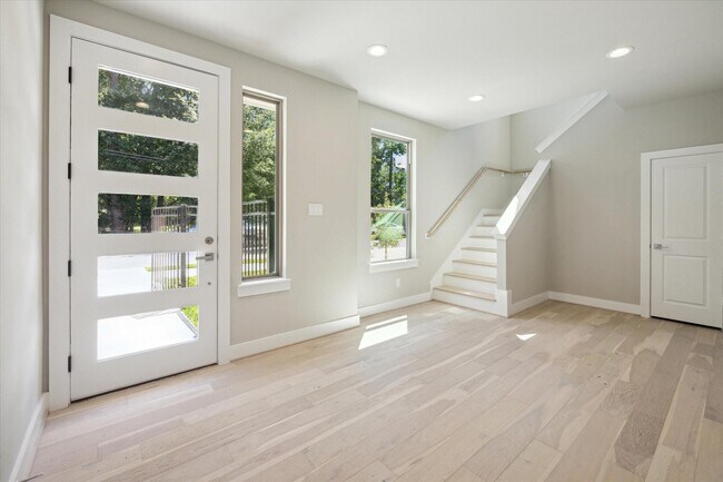 Building Photo - 540 Janisch Rd