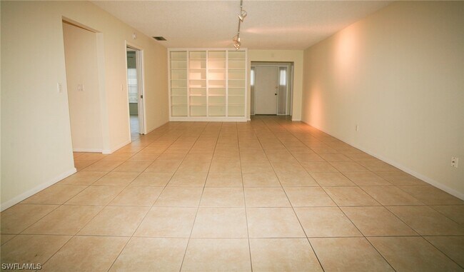 Foto del edificio - 1207 Arcola Dr