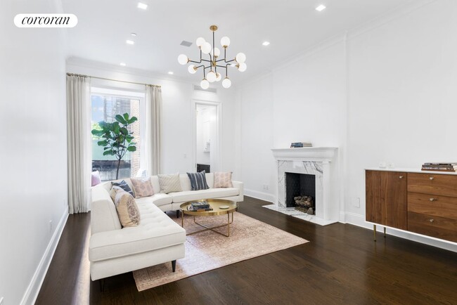 Foto del edificio - 74 W 82nd St