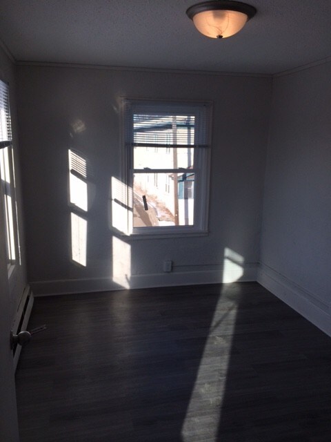 Building Photo - 2228 5th St NE