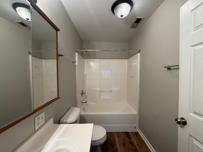Building Photo - Newly Renovated Home For Rent In DQ