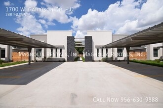 Building Photo - 1700 W Garrison Dr