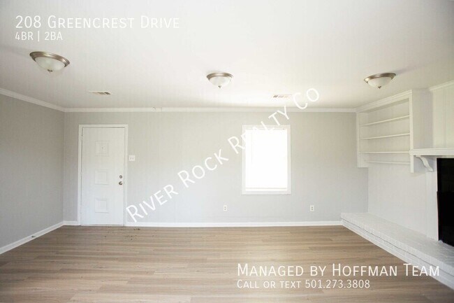 Foto del edificio - 208 Greencrest Dr