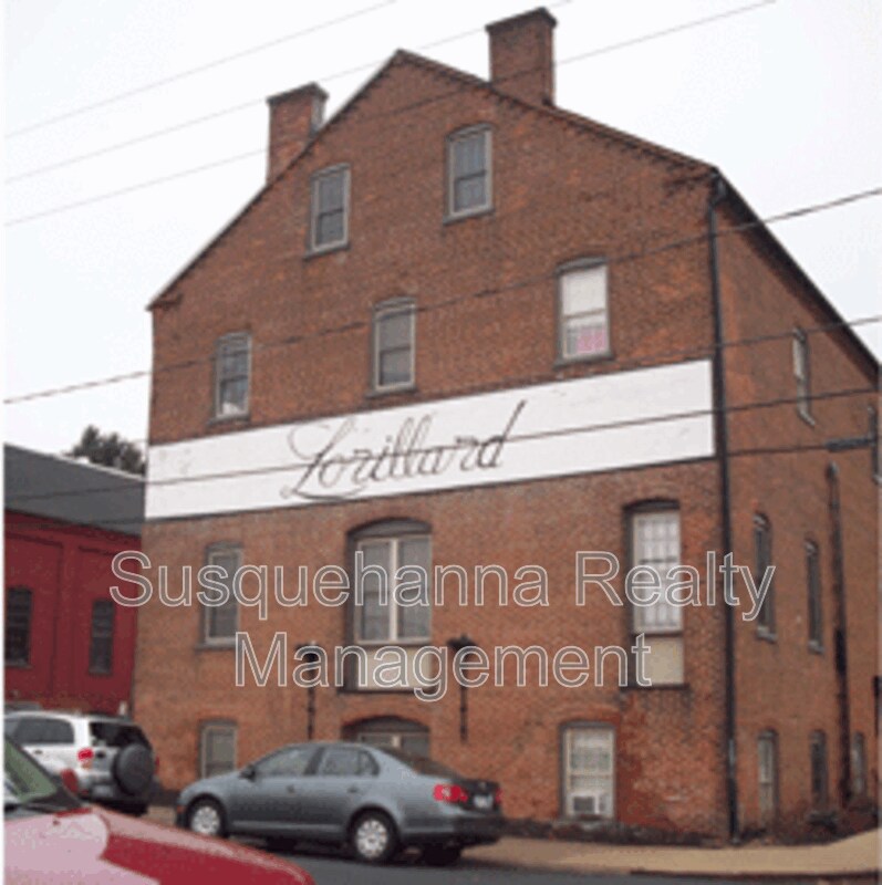 Primary Photo - 402 W. Frederick St.