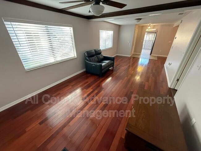 Building Photo - 640 Yorkshire Ct