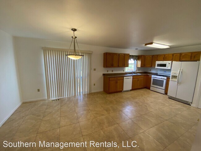 Foto del edificio - 3 br, 2.5 bath House - 2977 Robin Road