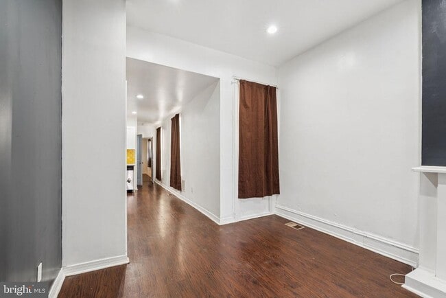 Building Photo - 1122 W Dauphin St