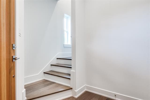 Building Photo - 649 N Tyler St