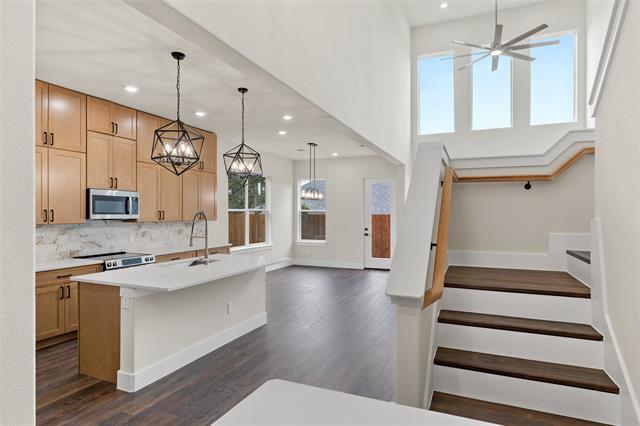 Foto del edificio - 5702 Barkridge Dr