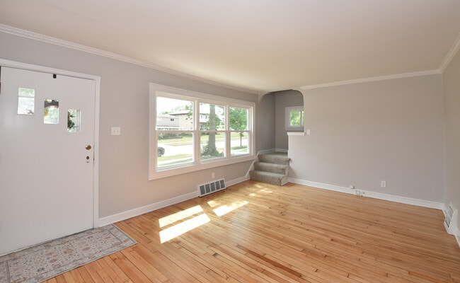 Building Photo - 3555 S 87th St