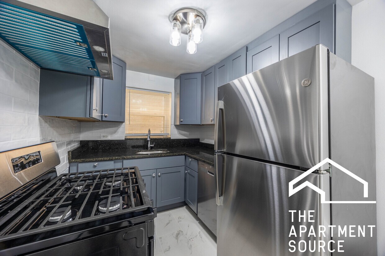 Foto principal - 2755 W North Shore Ave