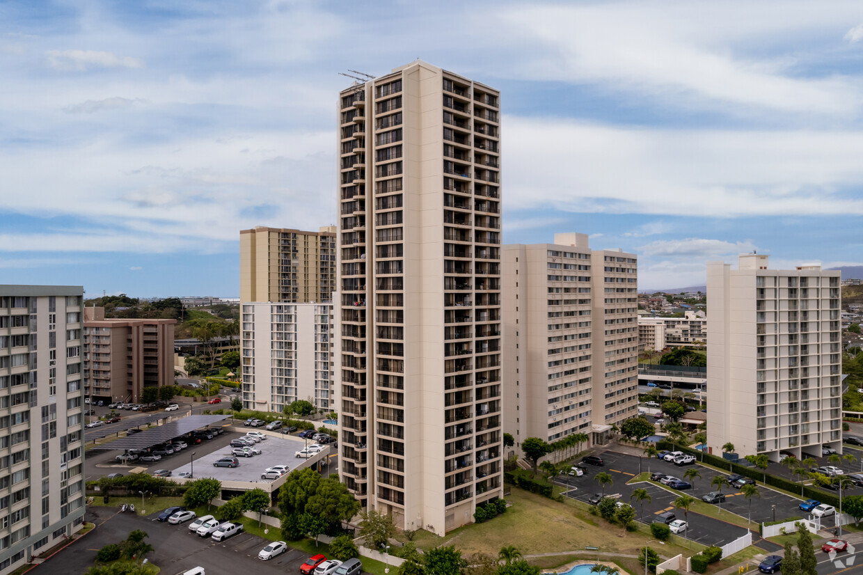 Primary Photo - Horizon View Tower