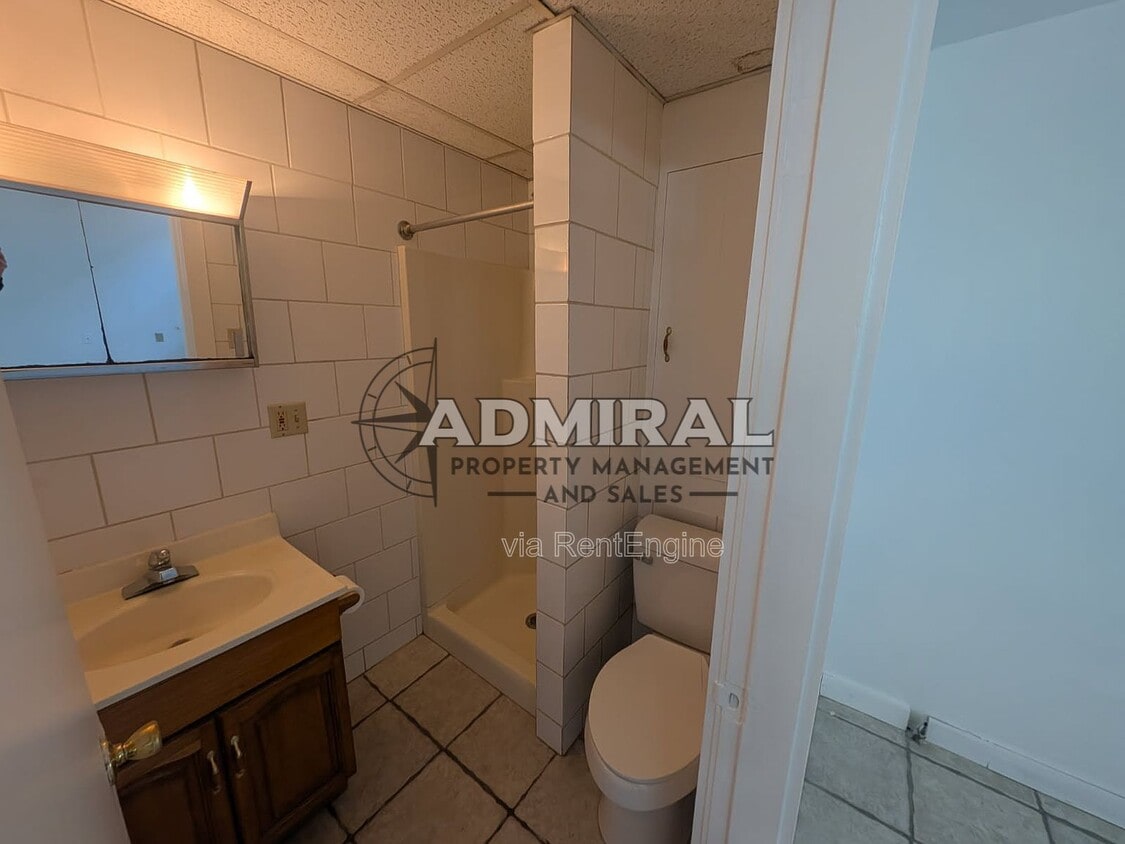 Building Photo - 8 Mechanic St