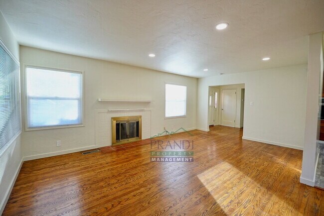 Foto del edificio - 101 Reed Blvd