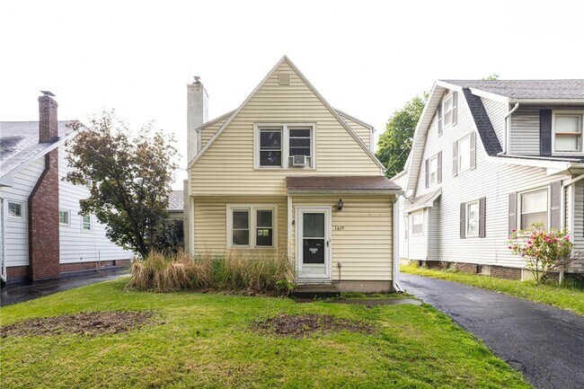 Building Photo - 1619 South Ave
