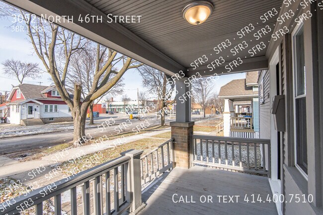Building Photo - Must see! Stunning & updated 3 bedroom bun...
