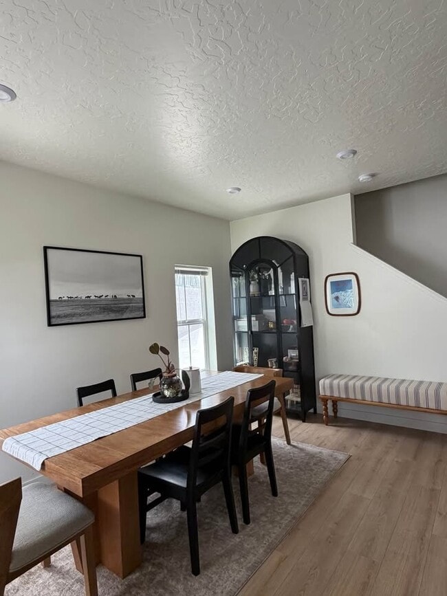 Foto del edificio - 9362 N