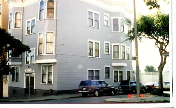 Primary Photo - 1223 Laguna