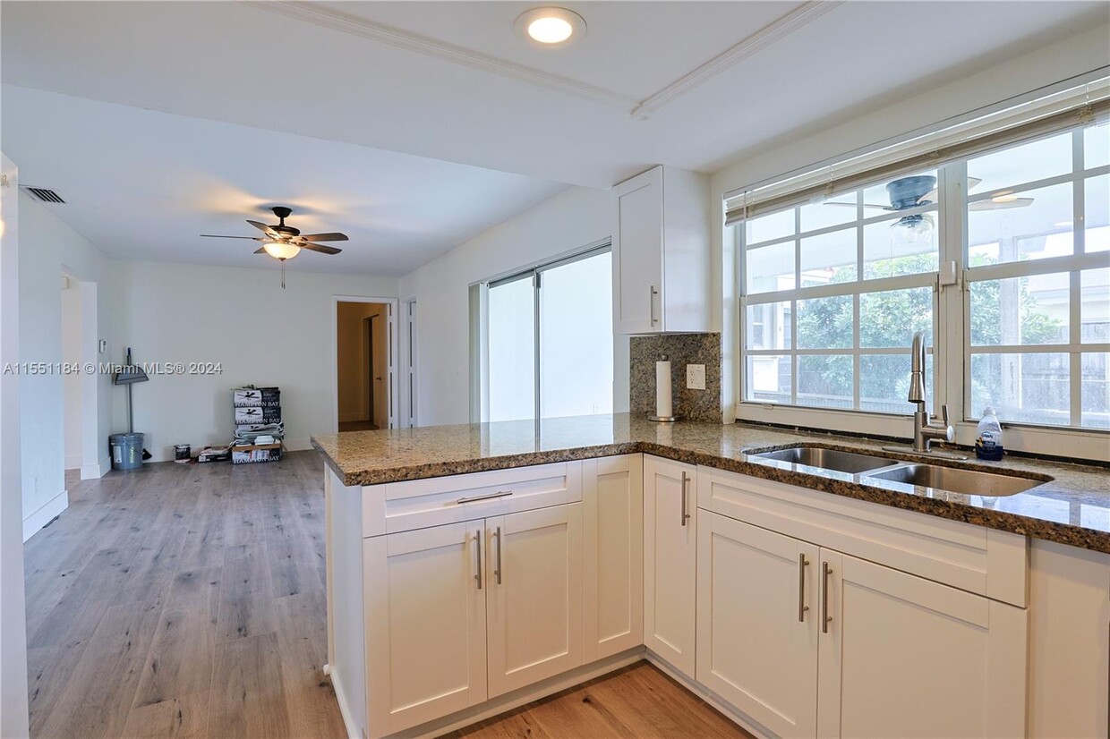 Primary Photo - 16805 SW 5th Way