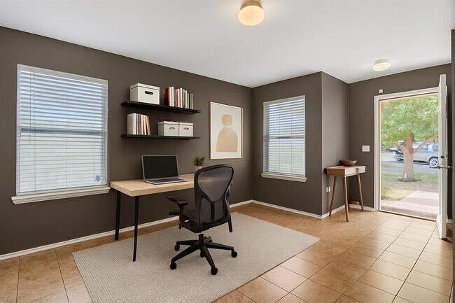 Building Photo - 8925 China Rose Dr