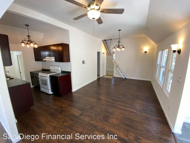 Building Photo - 3 br, 1 bath House - 21936 Crestline Rd
