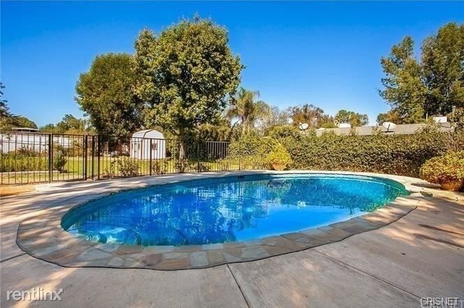 Foto principal - 5847 Shirley Ave