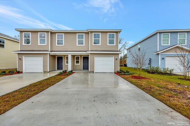 Building Photo - 45105 Red Brick Dr