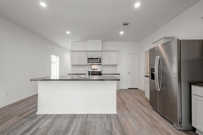 Building Photo - 5619 Vintage Oakmont Dr