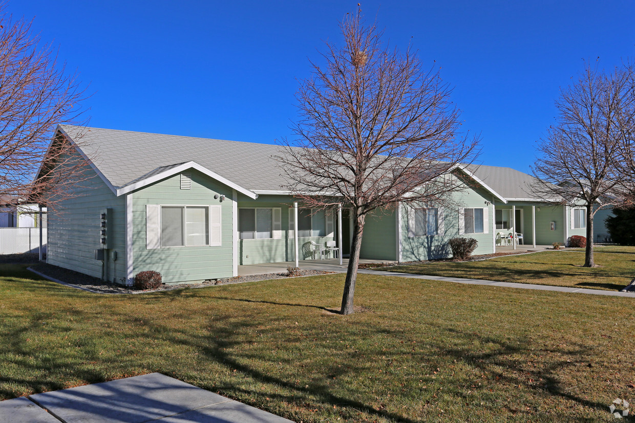 Primary Photo - Silverado Apartments