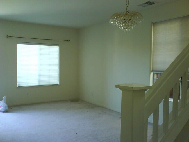 Foto del edificio - 957 Desmet Ln