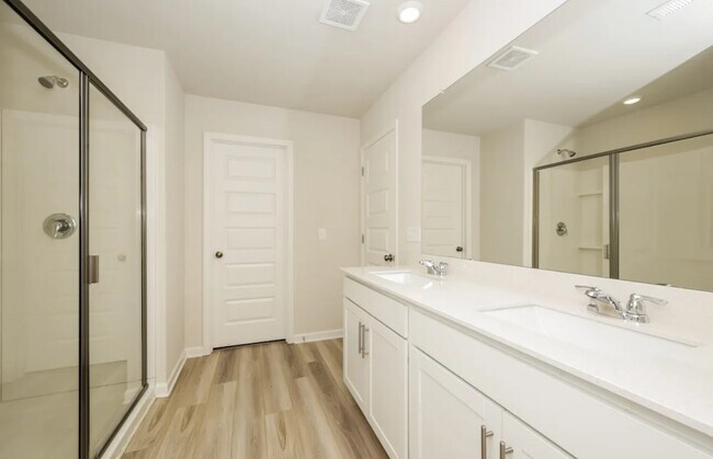 Foto del edificio - 1040 Legacy Ct
