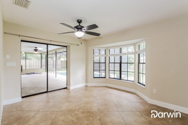 Building Photo - 9656 Horizon Dr