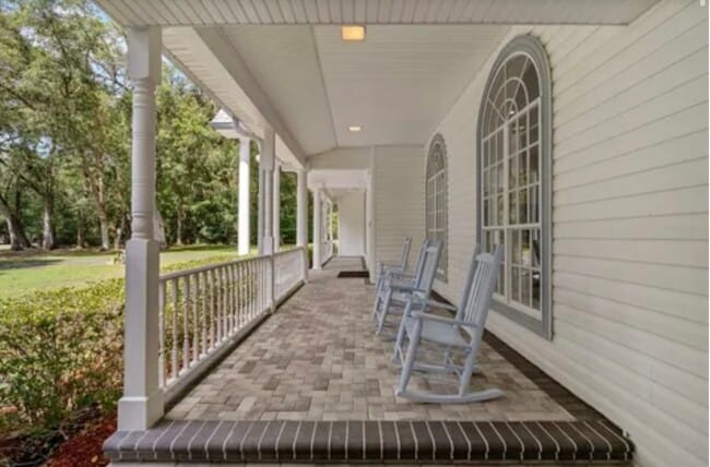 Foto del edificio - 21033 Violet Rd