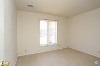 Bedroom - Schaumburg- International Village