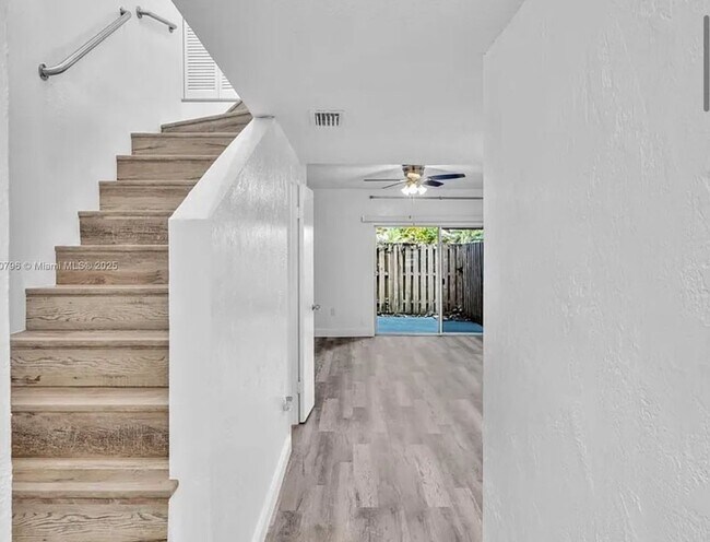 Foto del edificio - 3791 NW 78th Ave