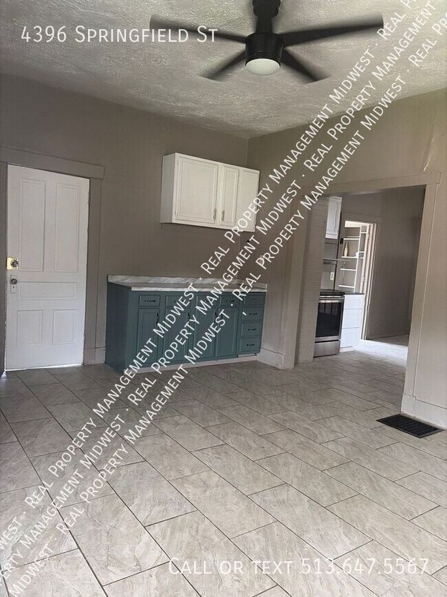 Building Photo - 4396 Springfield St