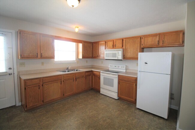 Foto del edificio - 215 Homestead Dr