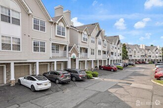 Building Photo - 98 Prestwick Way