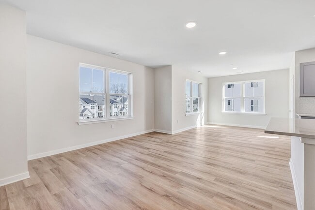 Interior Photo - Kinsley