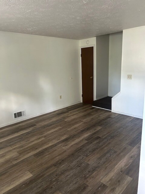 Foto del edificio - 332 E Chestnut St