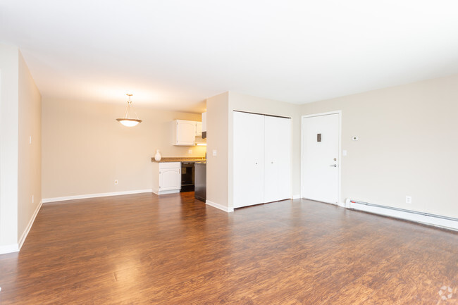 2HAB, 1BA - 782 ft² - Greenfield Apartment Homes