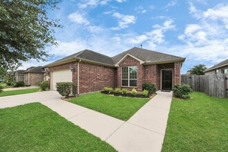Building Photo - 2414 Argos Dr