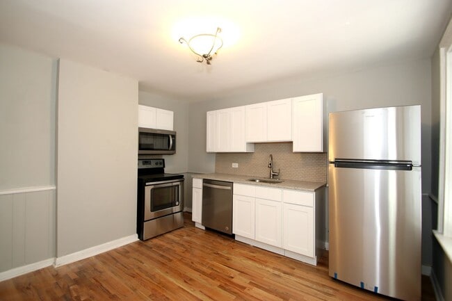 Building Photo - 42 Walnut St