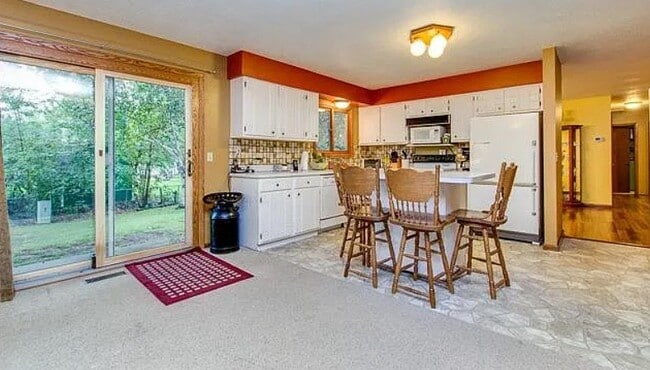 Building Photo - 10554 Monticello Ln N