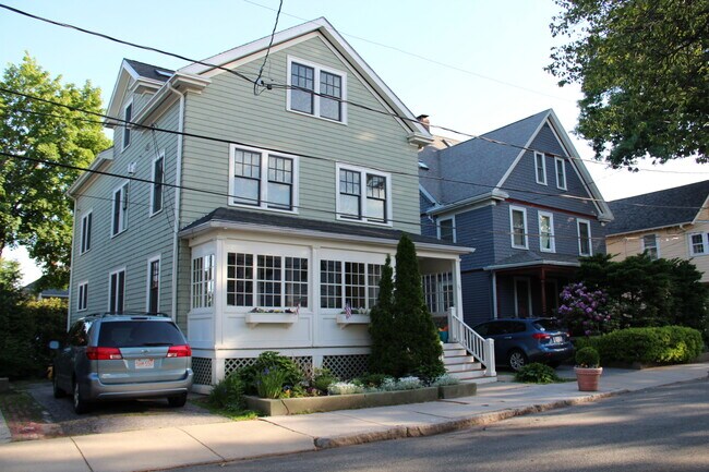 Building Photo - 32 High St